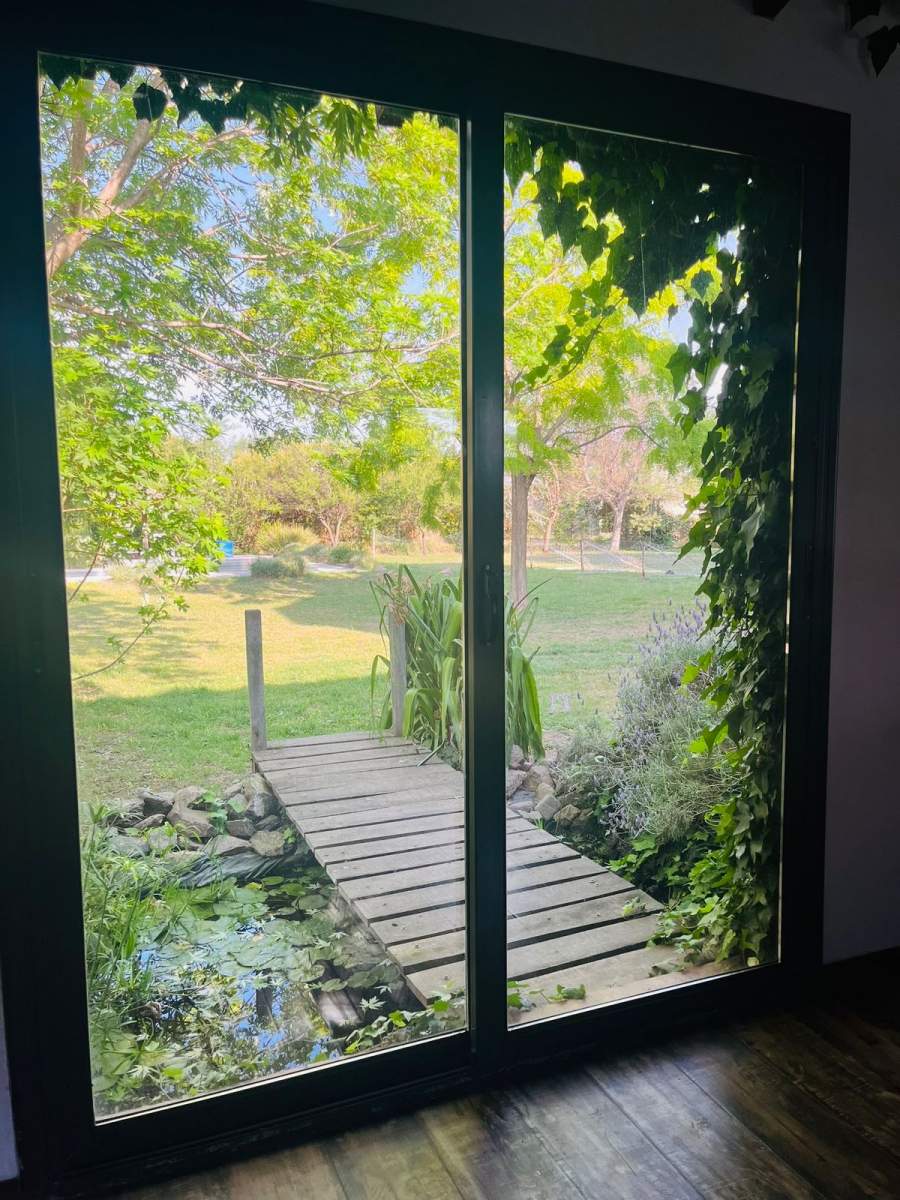 ALQUILER CASA EN COUNTRY CAUSANA - ESPACIOS AMPLIOS, PILETA Y QUINCHO