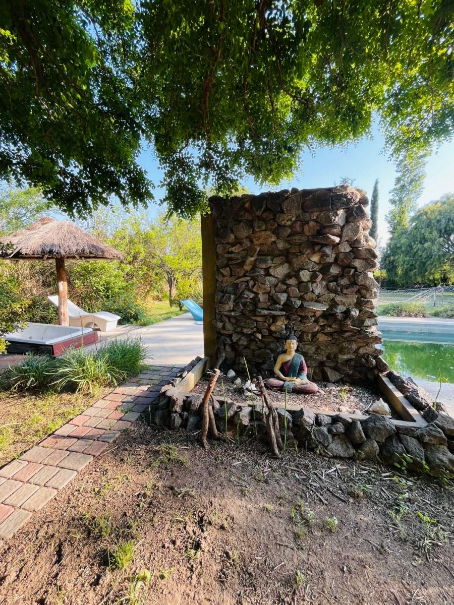 ALQUILER CASA EN COUNTRY CAUSANA - ESPACIOS AMPLIOS, PILETA Y QUINCHO