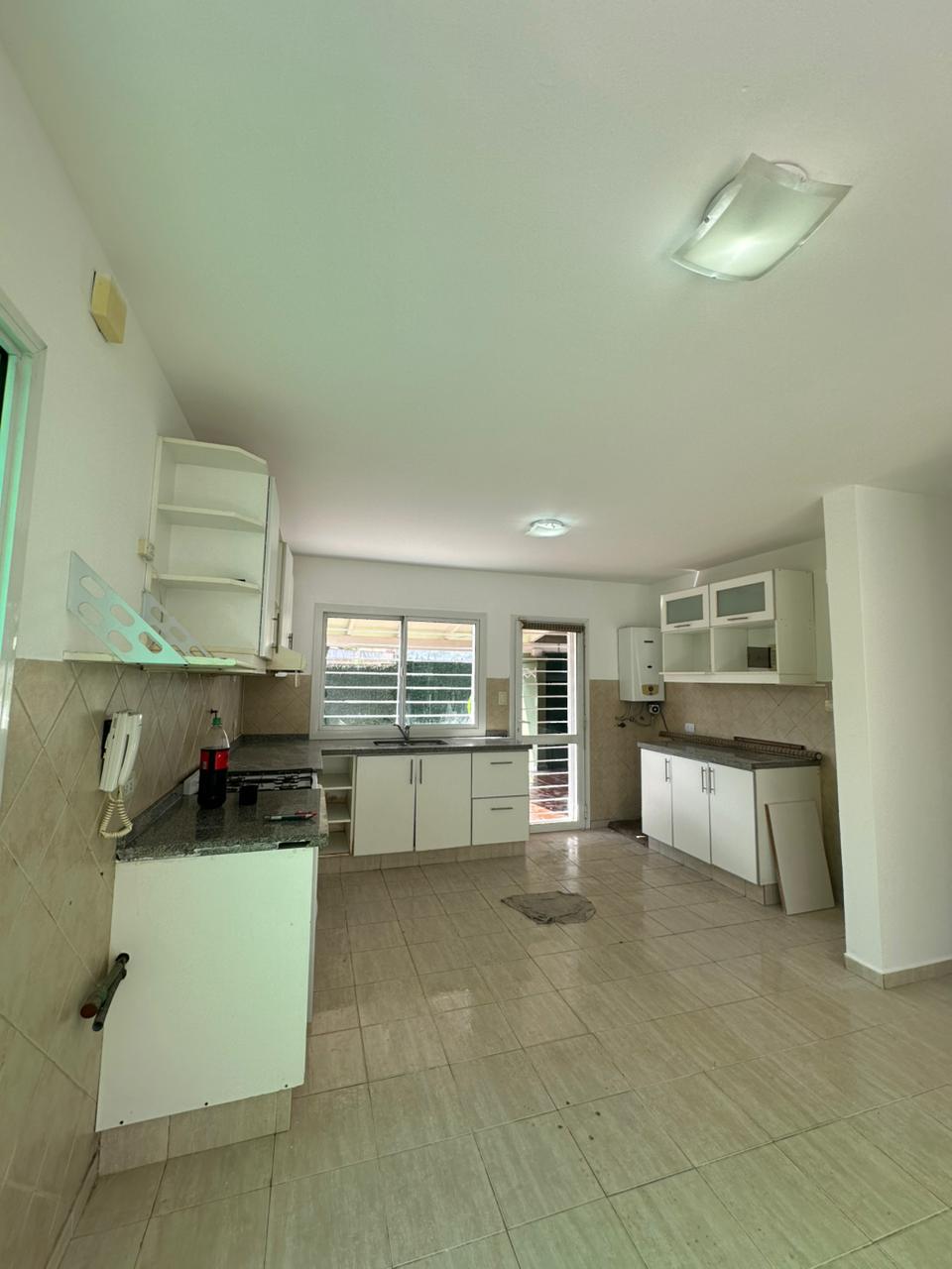 ALQUILER DUPLEX tres dormitorios Arguello Housing