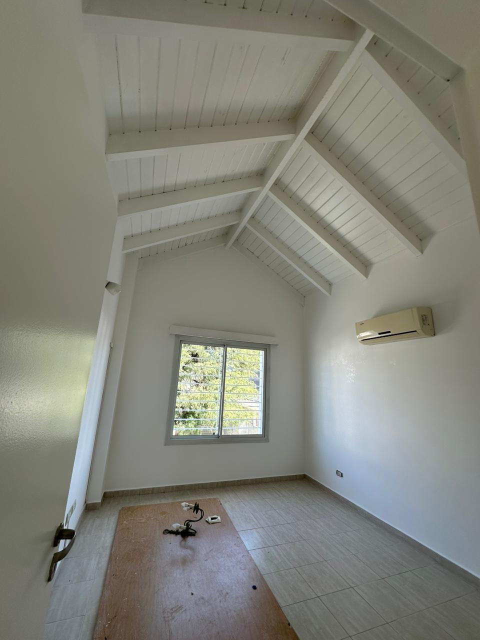 ALQUILER DUPLEX tres dormitorios Arguello Housing