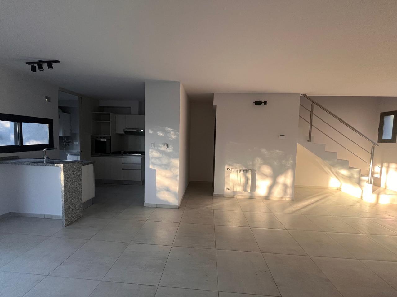 ALQUILER Dúplex Housing 3 dormitorios 3B Cochera doble PILETA SEGURIDAD