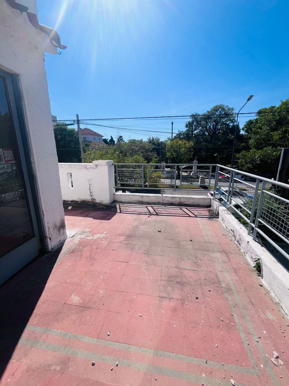 CASONA EN ALQUILER  UBICACIÓN ESTRATÉGICA SOBRE AV. RAFAEL NUÑEZ