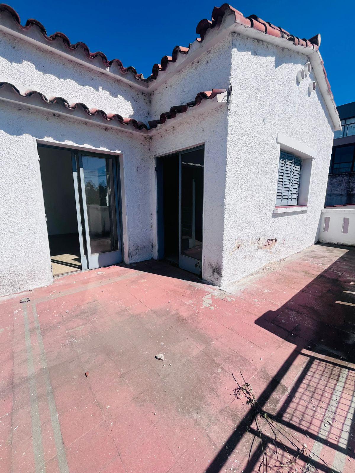 CASONA EN ALQUILER  UBICACIÓN ESTRATÉGICA SOBRE AV. RAFAEL NUÑEZ