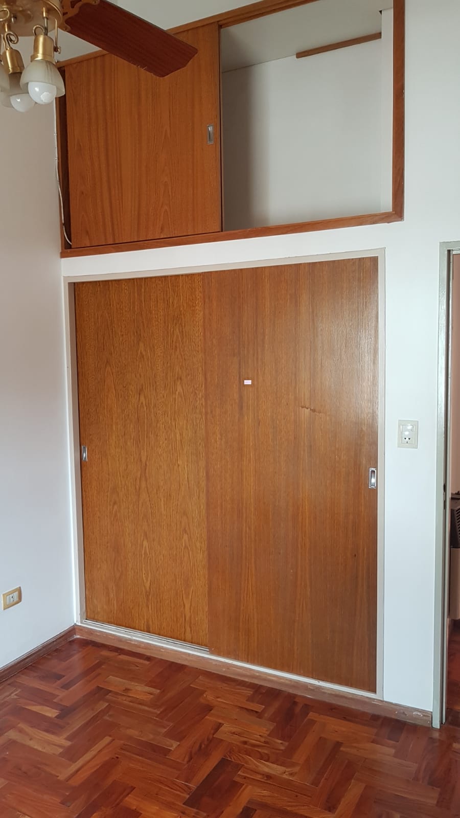 ZONA SUR. SAN FERNANDO. DUPLEX TRES DORMITORIOS. COCHERA PATIO. $1.350.000.-