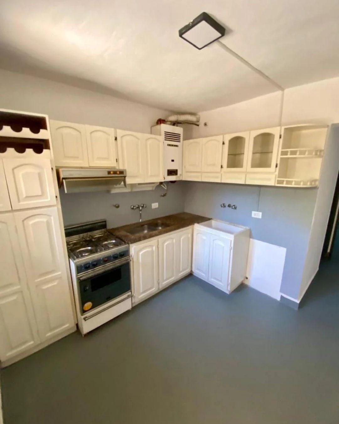 VENDO DUPLEX 4 DORMITORIOS B ESCOBAR