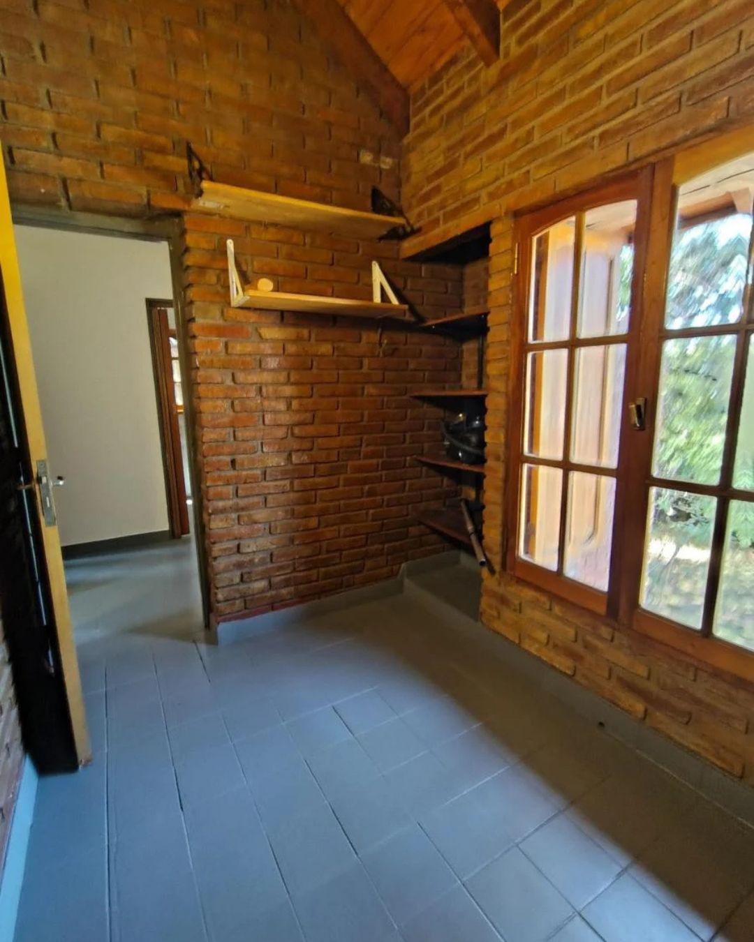 VENDO DUPLEX 4 DORMITORIOS B ESCOBAR
