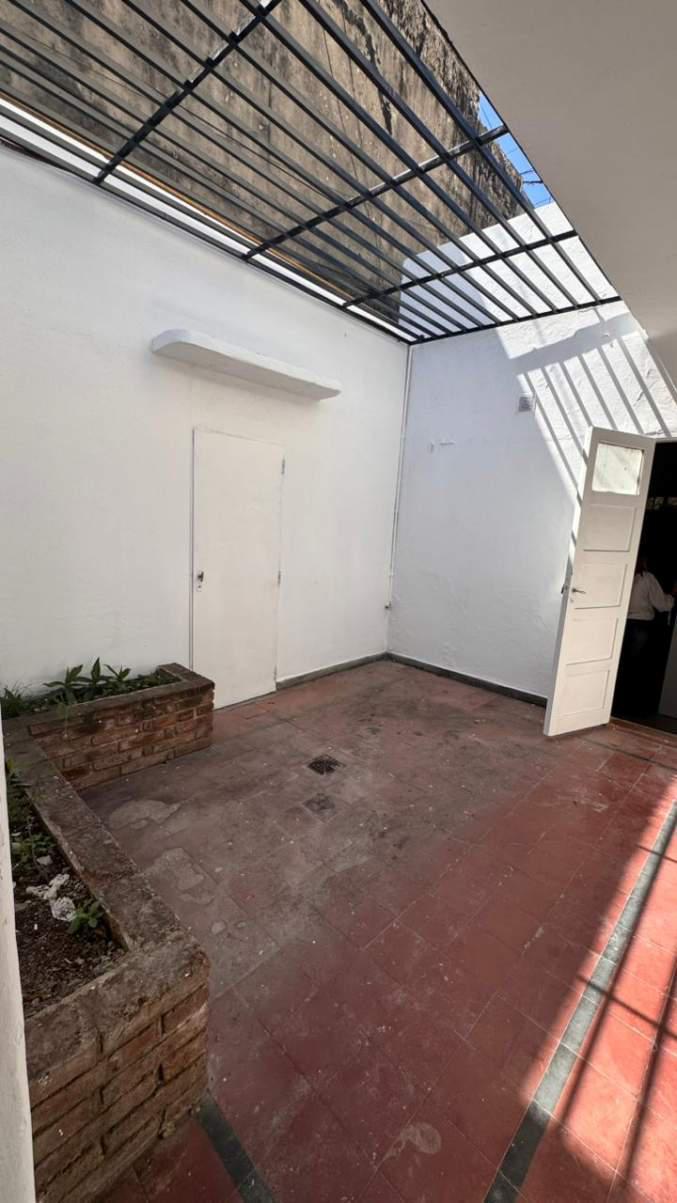 ALQUILER CASA COMERCIAL EN BARRIO GENERAL PAZ IMPERDIBLE