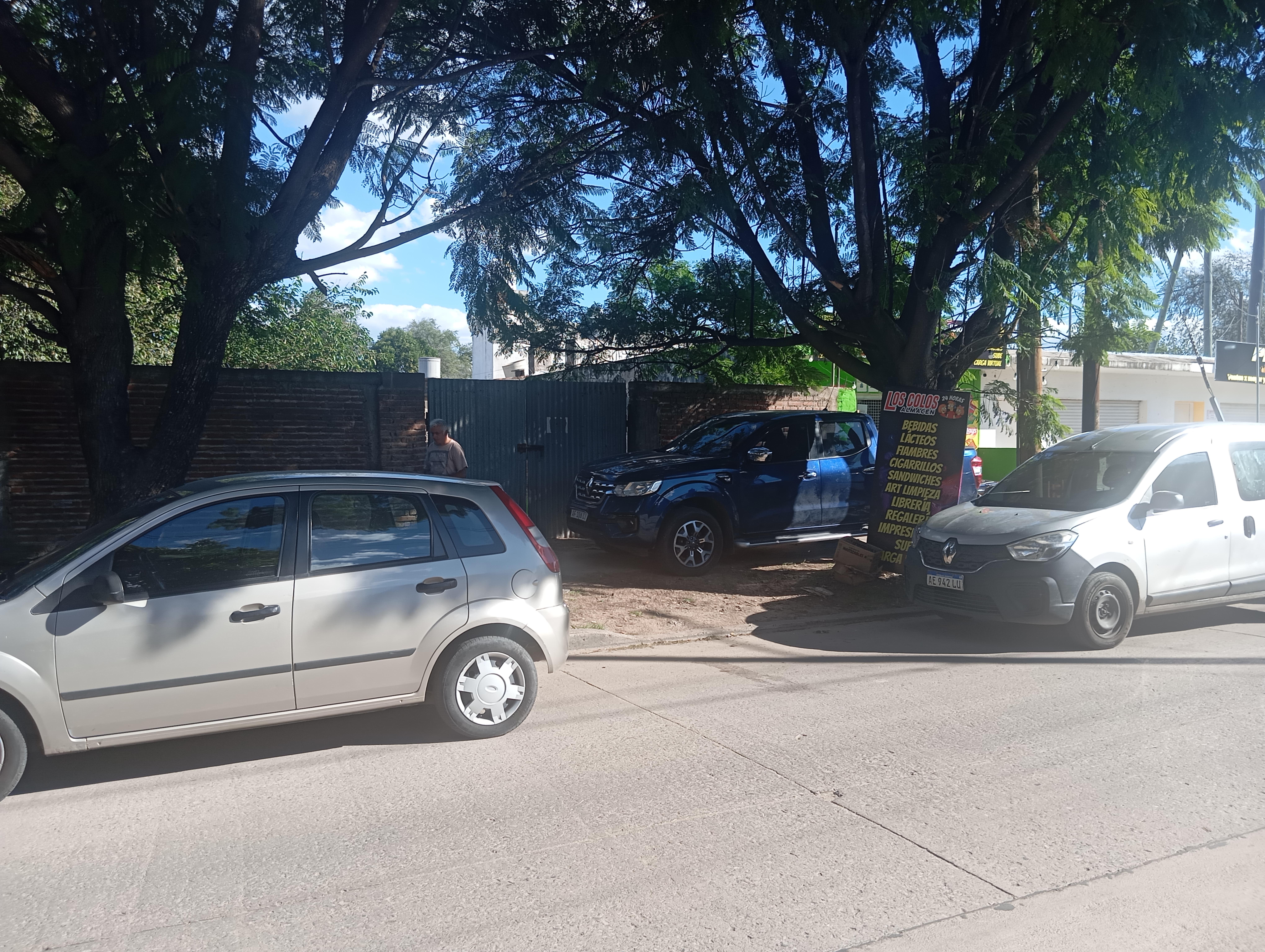 Alq. Terreno  Rosedal.