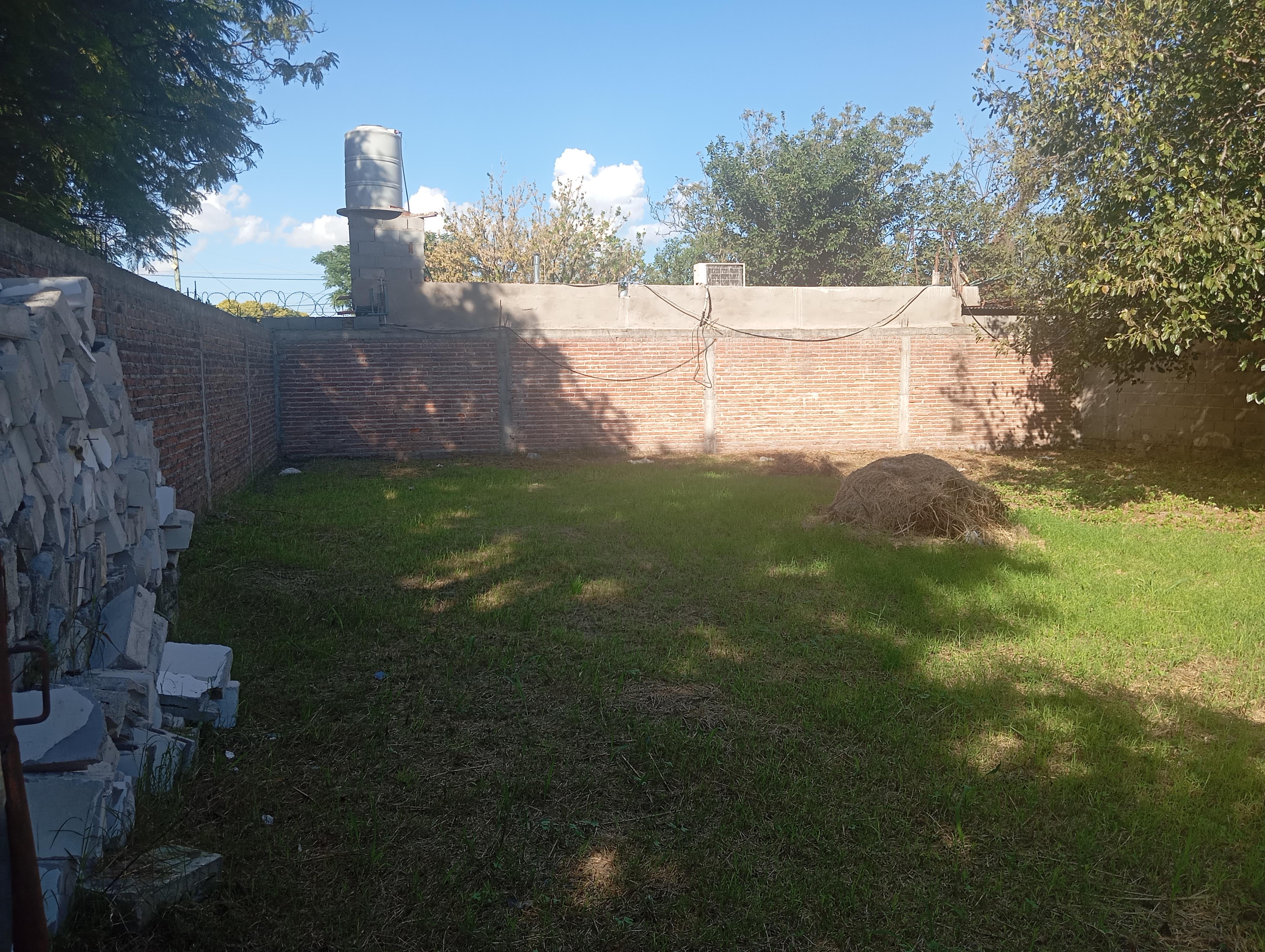 Alq. Terreno  Rosedal.