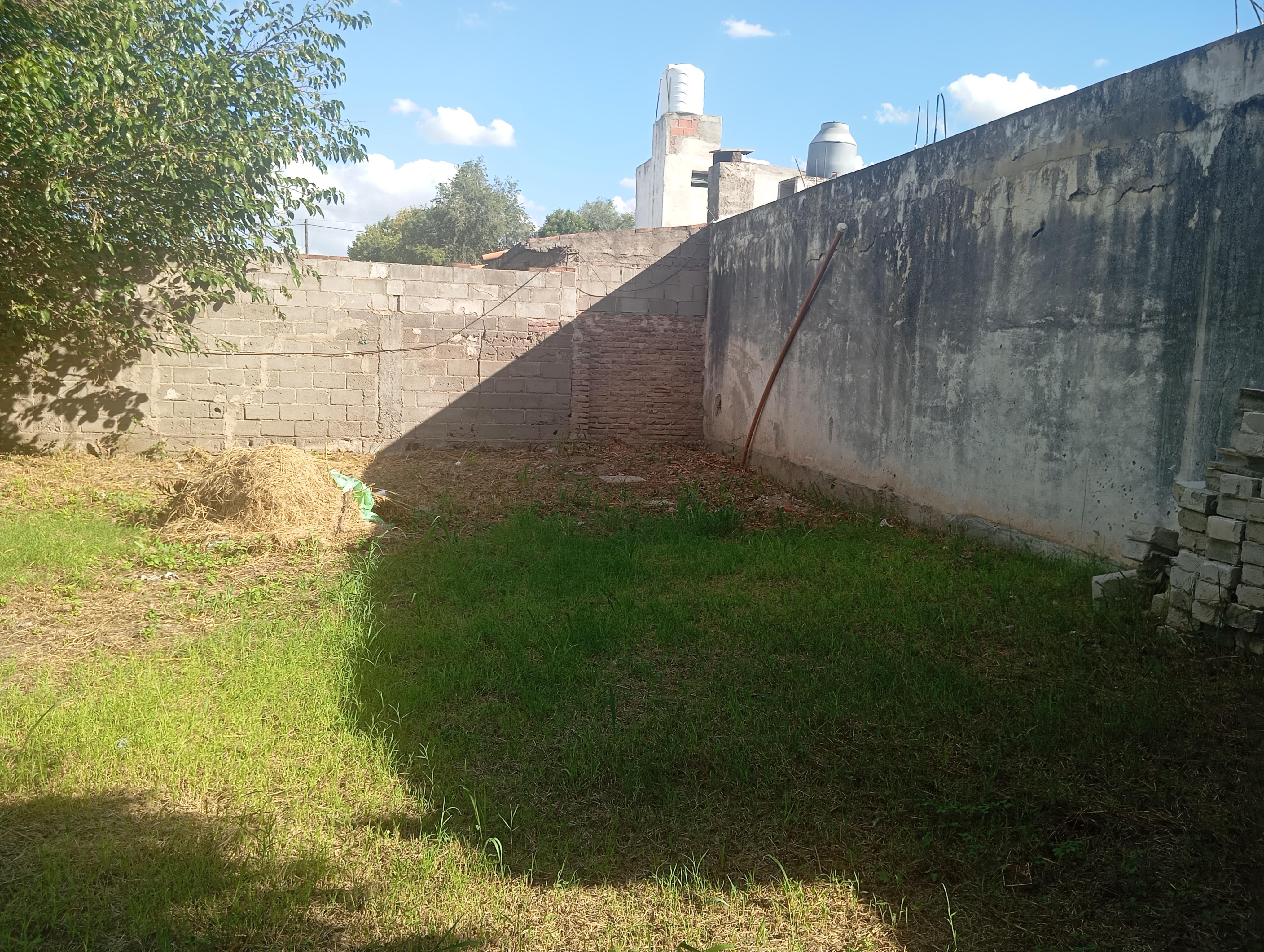 Alq. Terreno  Rosedal.