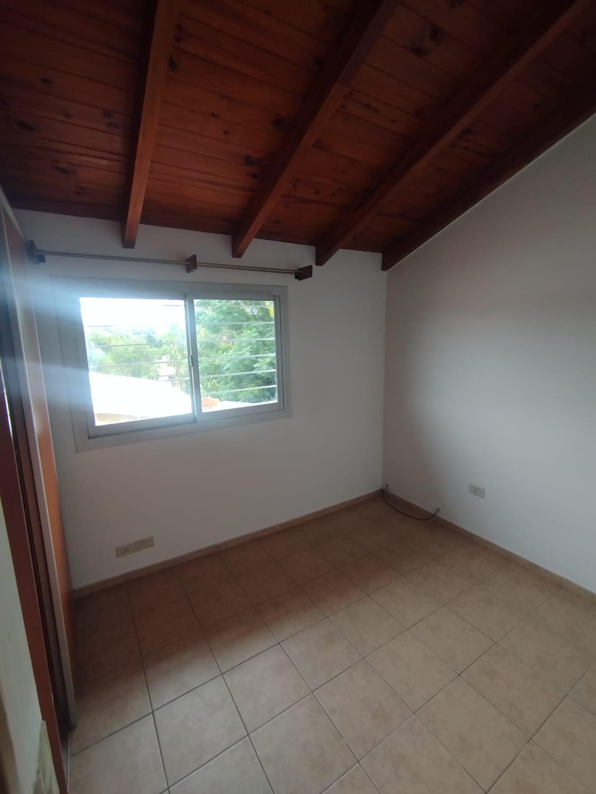 ALQUILER ANUAL - DUPLEX 2 DORM. CON COCHERA