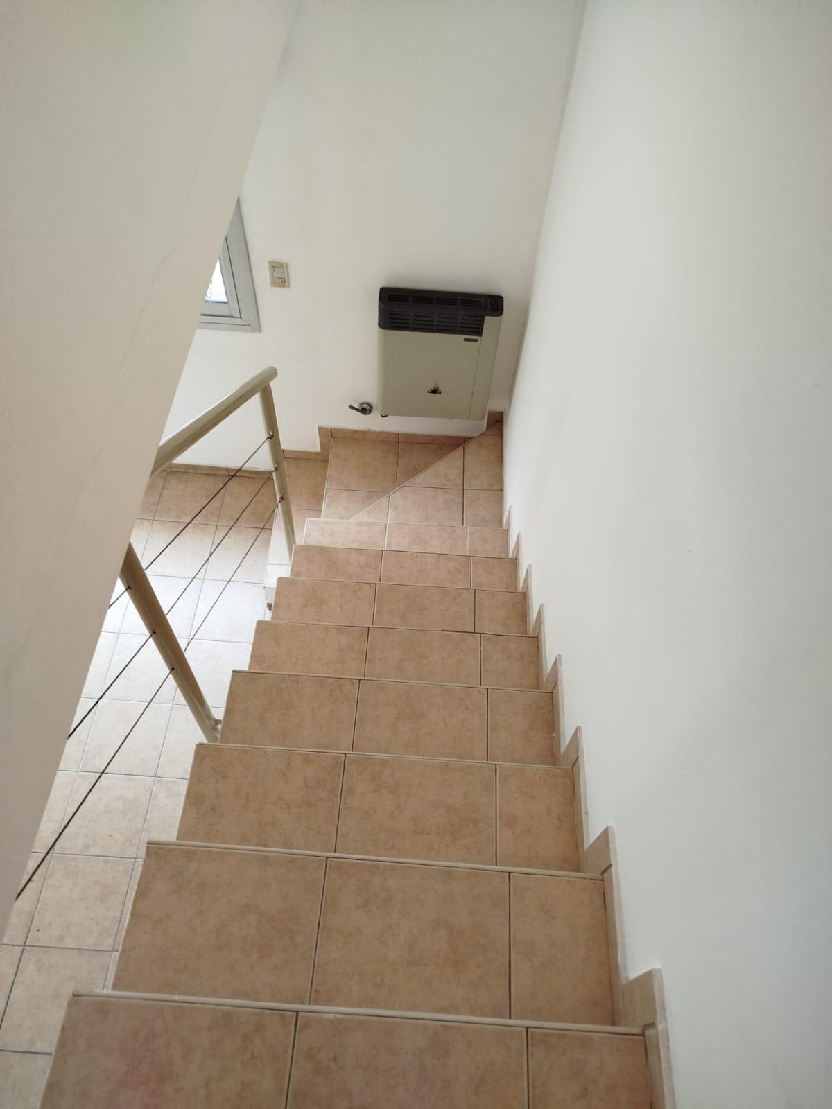 ALQUILER ANUAL - DUPLEX 2 DORM. CON COCHERA