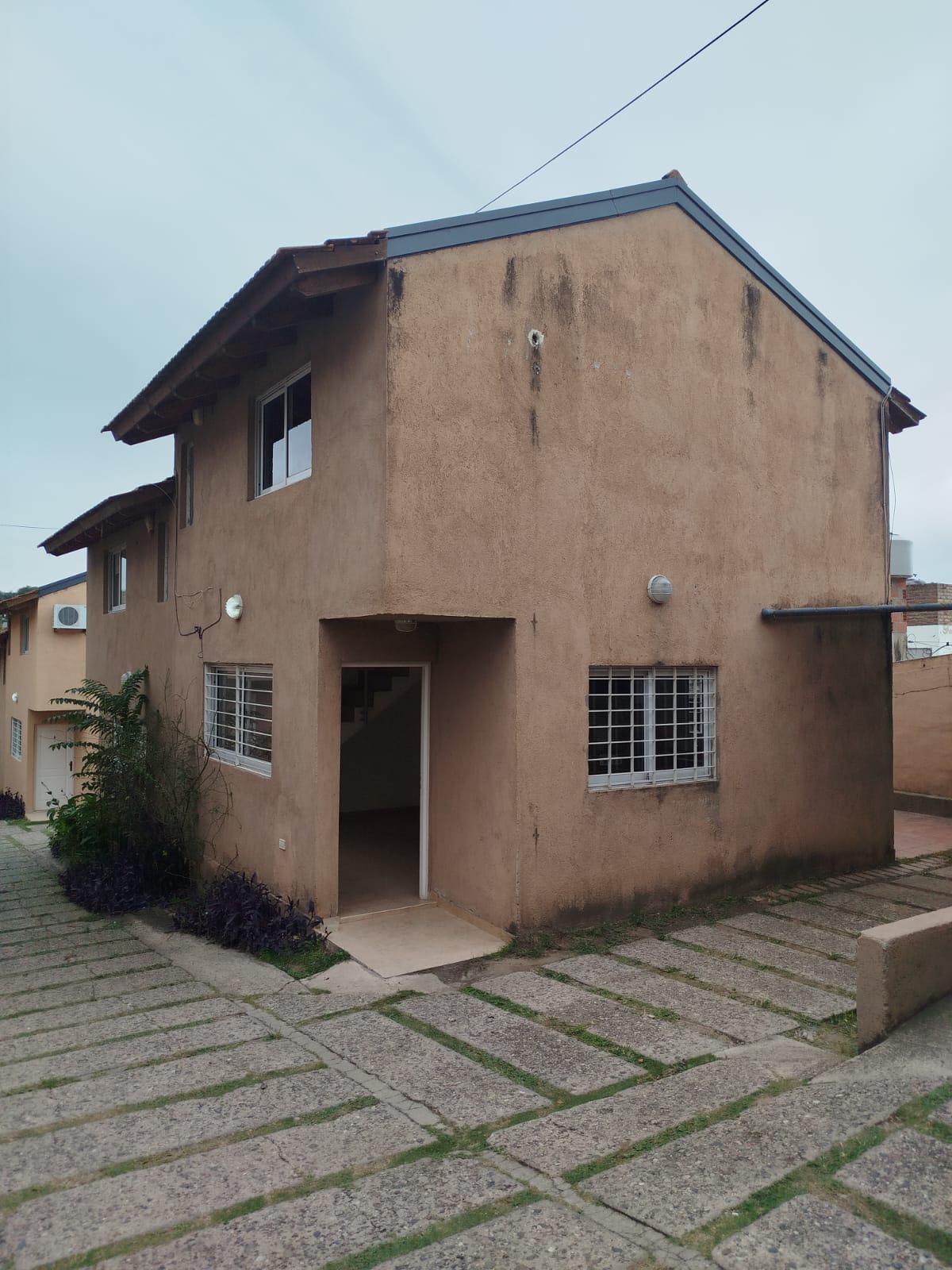 ALQUILER ANUAL - DUPLEX 2 DORM. CON COCHERA