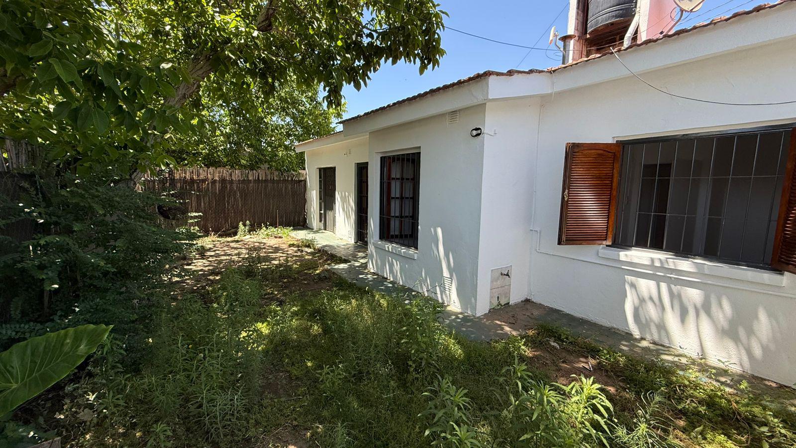 Casa en alquiler 2 dormitorios en Villa Allende Parque