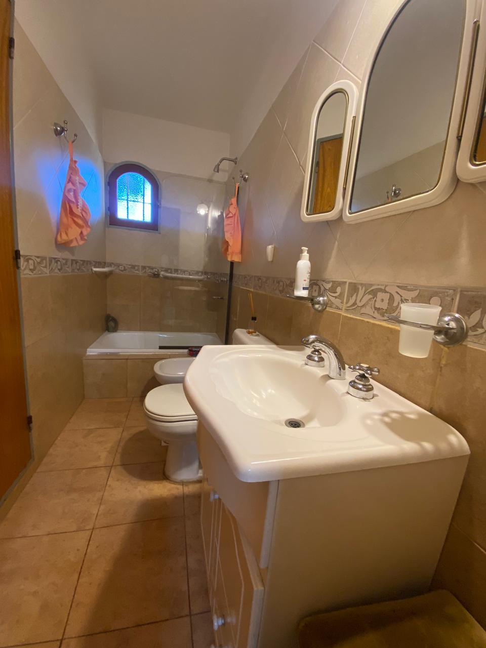 ARGUELLO CASA EN VENTA 3 DOR APTA CREDITO