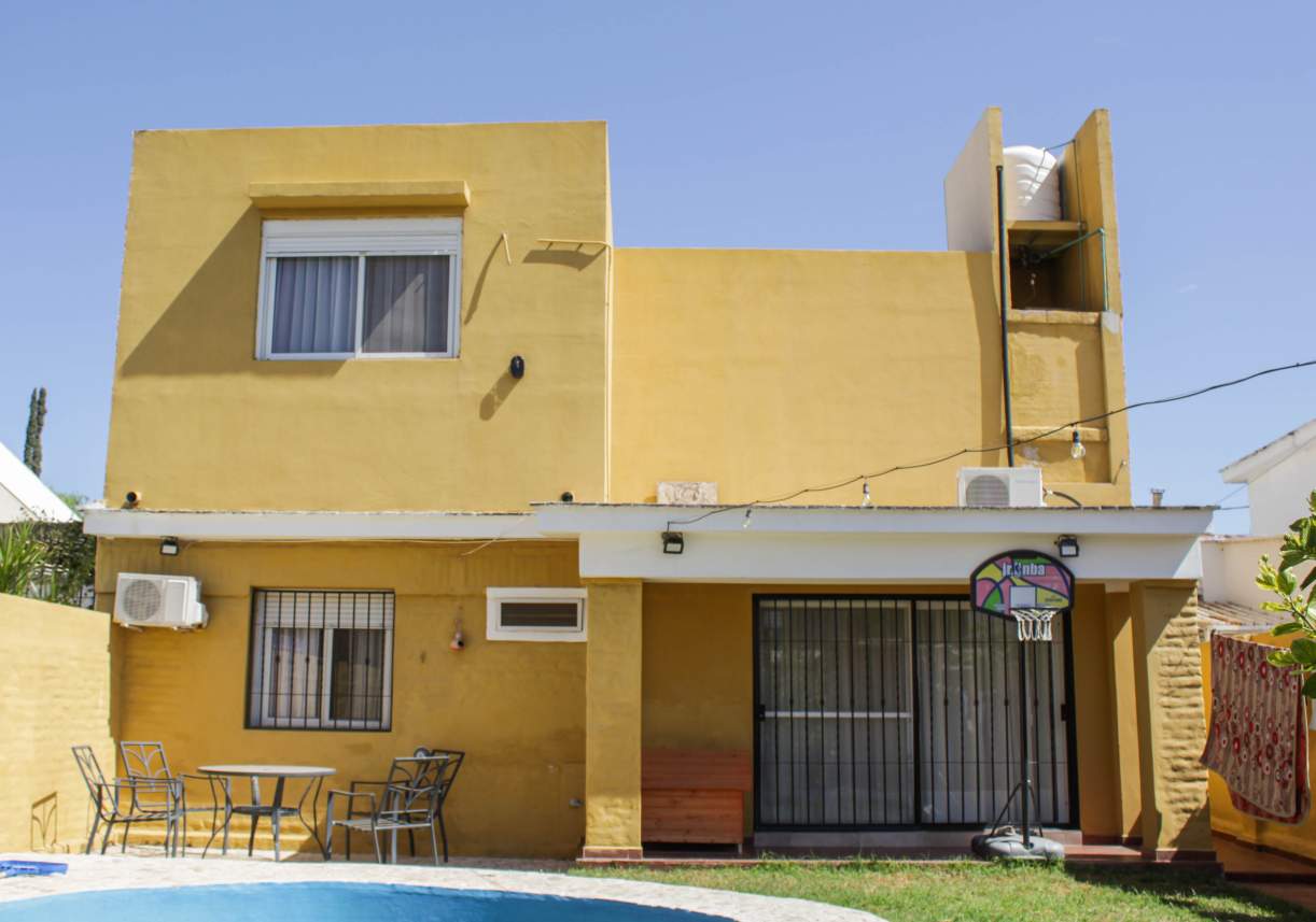 VENDO CASA 3 DORM  JARDIN ESPINOSA  PILETA