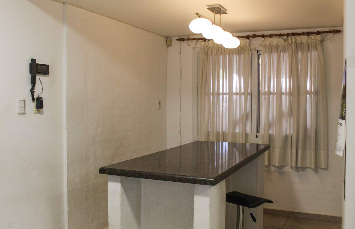 VENDO CASA 3 DORM  JARDIN ESPINOSA  PILETA