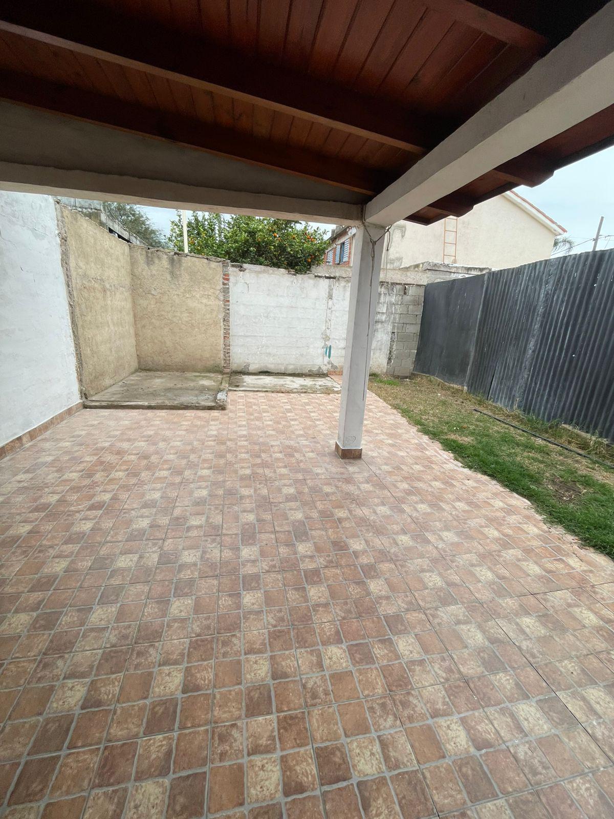 ALQUILER DUPLEX- B Arturo Capdevila (2 dormitoriosPatioGalería)