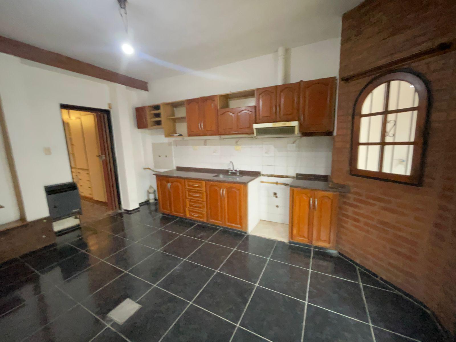 ALQUILER DUPLEX- B Arturo Capdevila (2 dormitoriosPatioGalería)