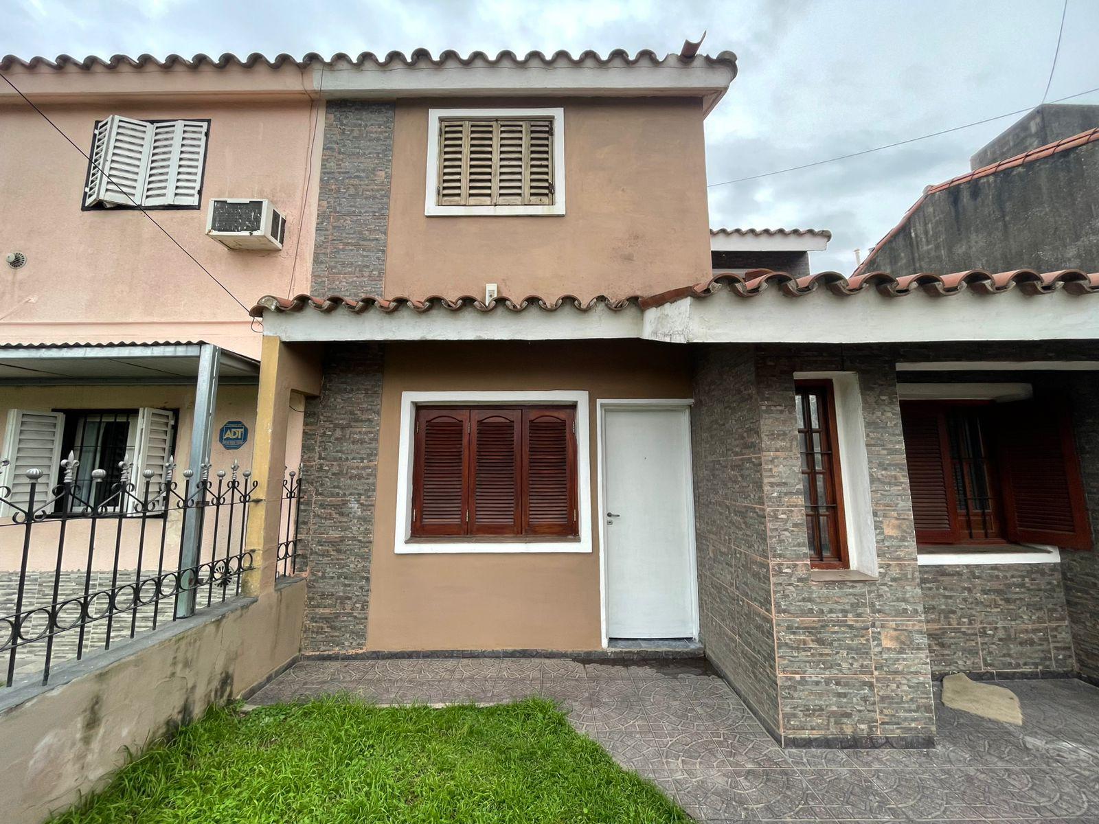 ALQUILER DUPLEX- B Arturo Capdevila (2 dormitoriosPatioGalería)