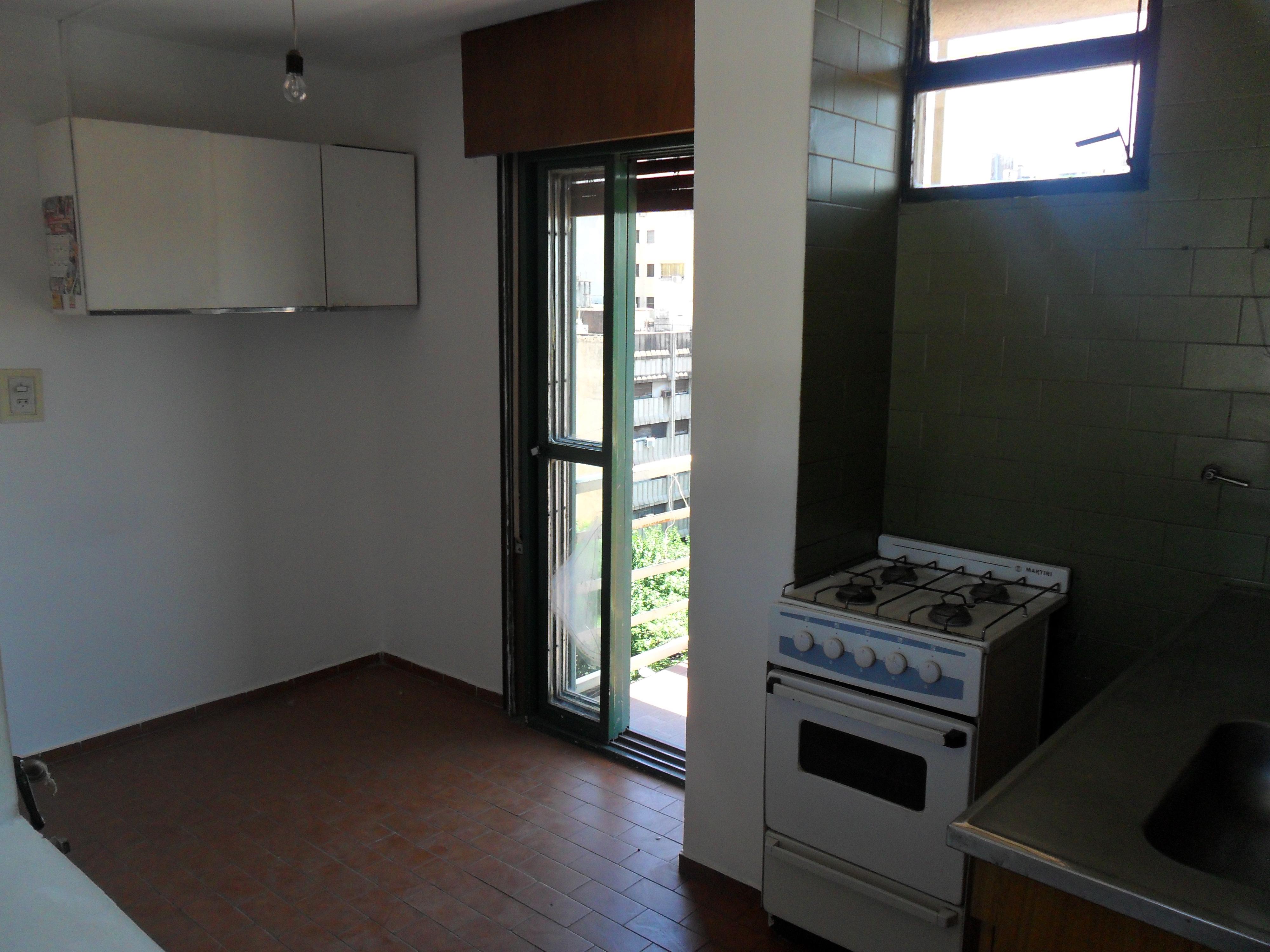 Alq. Centro. Duarte Quiros 191- 2 dorm. Balcón- a cuadras Cdad. Universitaria