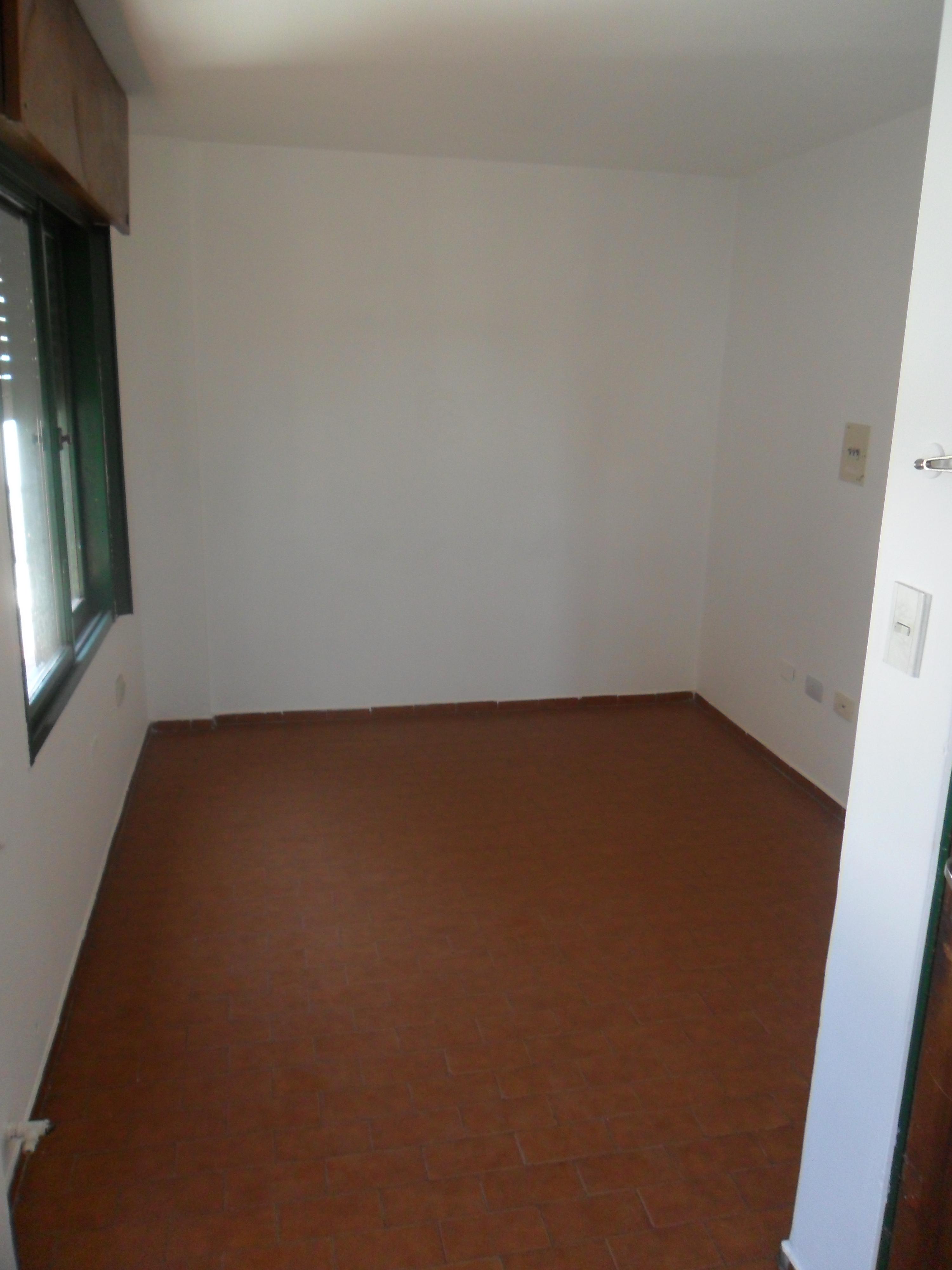 Alq. Centro. Duarte Quiros 191- 2 dorm. Balcón- a cuadras Cdad. Universitaria