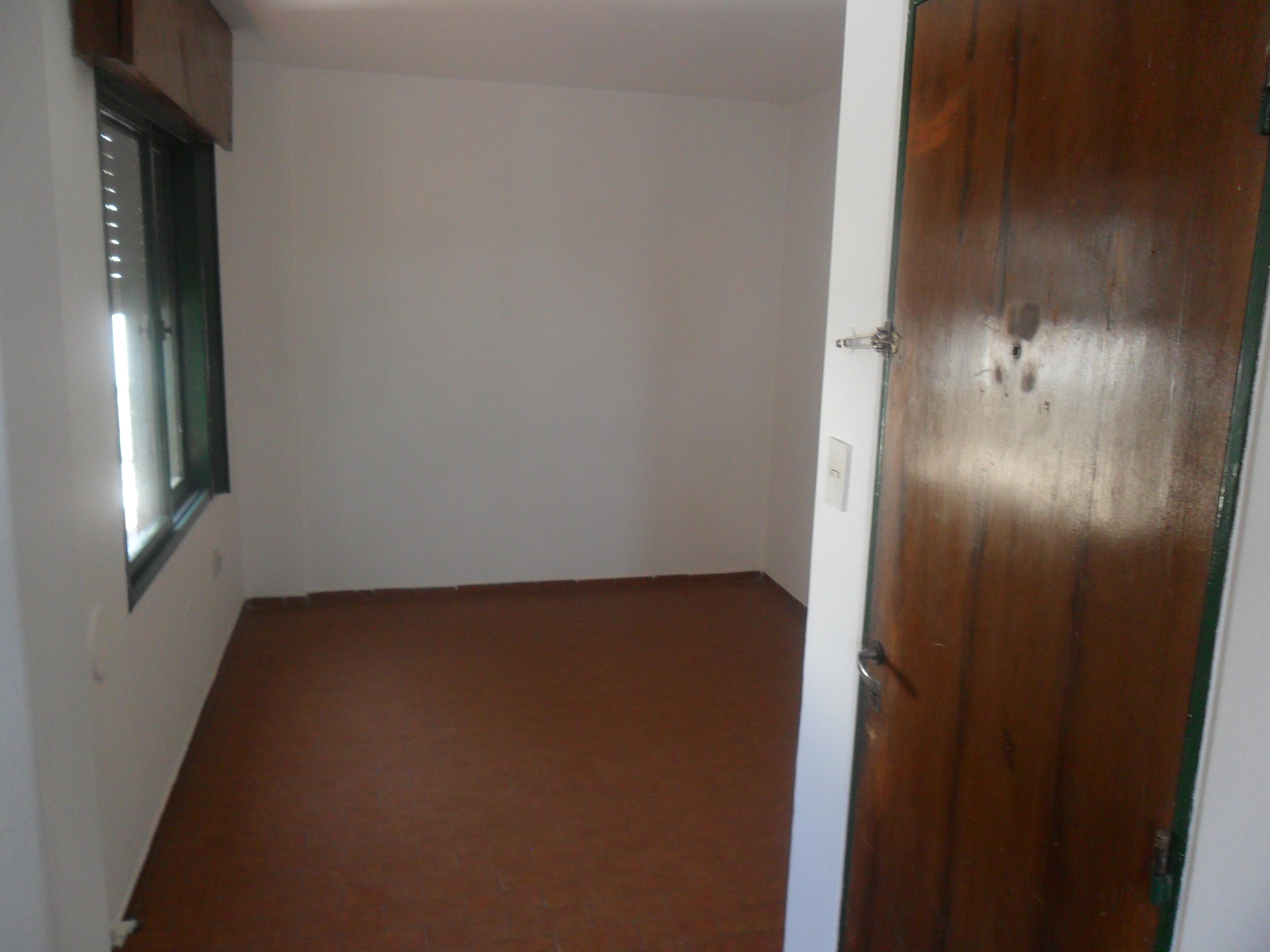 Alq. Centro. Duarte Quiros 191- 2 dorm. Balcón- a cuadras Cdad. Universitaria