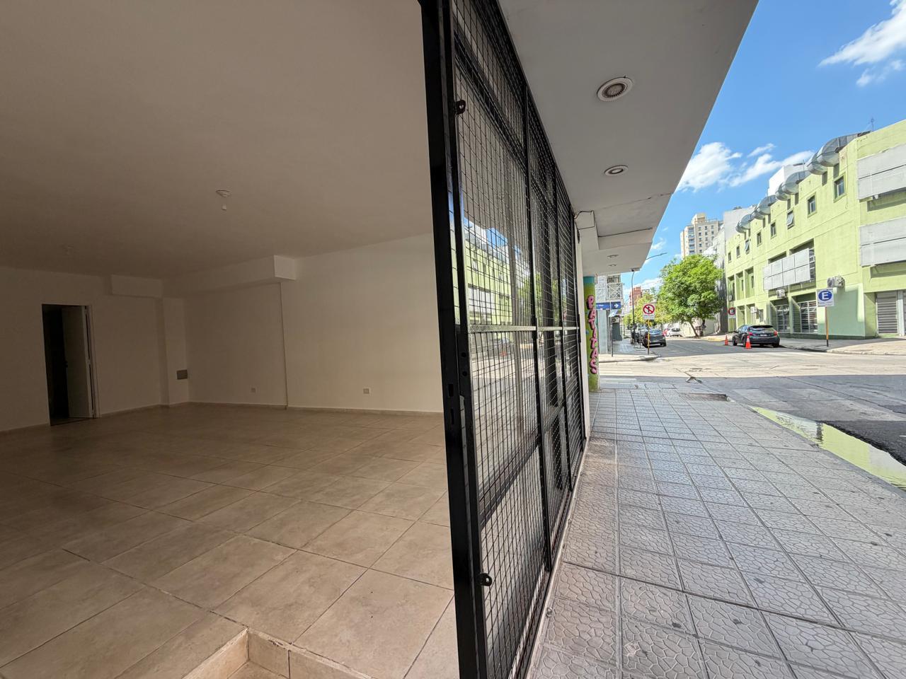 LOCAL COMERCIAL ZONA PLAZA DE LA MUSICA, ZONA DE MOVIMIENTO COMERCIAL.