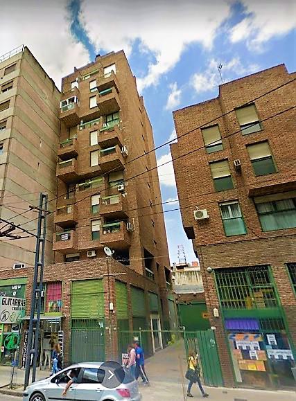 Alq. Monoambiente- Centro- Emilio Olmos 220.luminoso- Balcón, excelente ubicación,