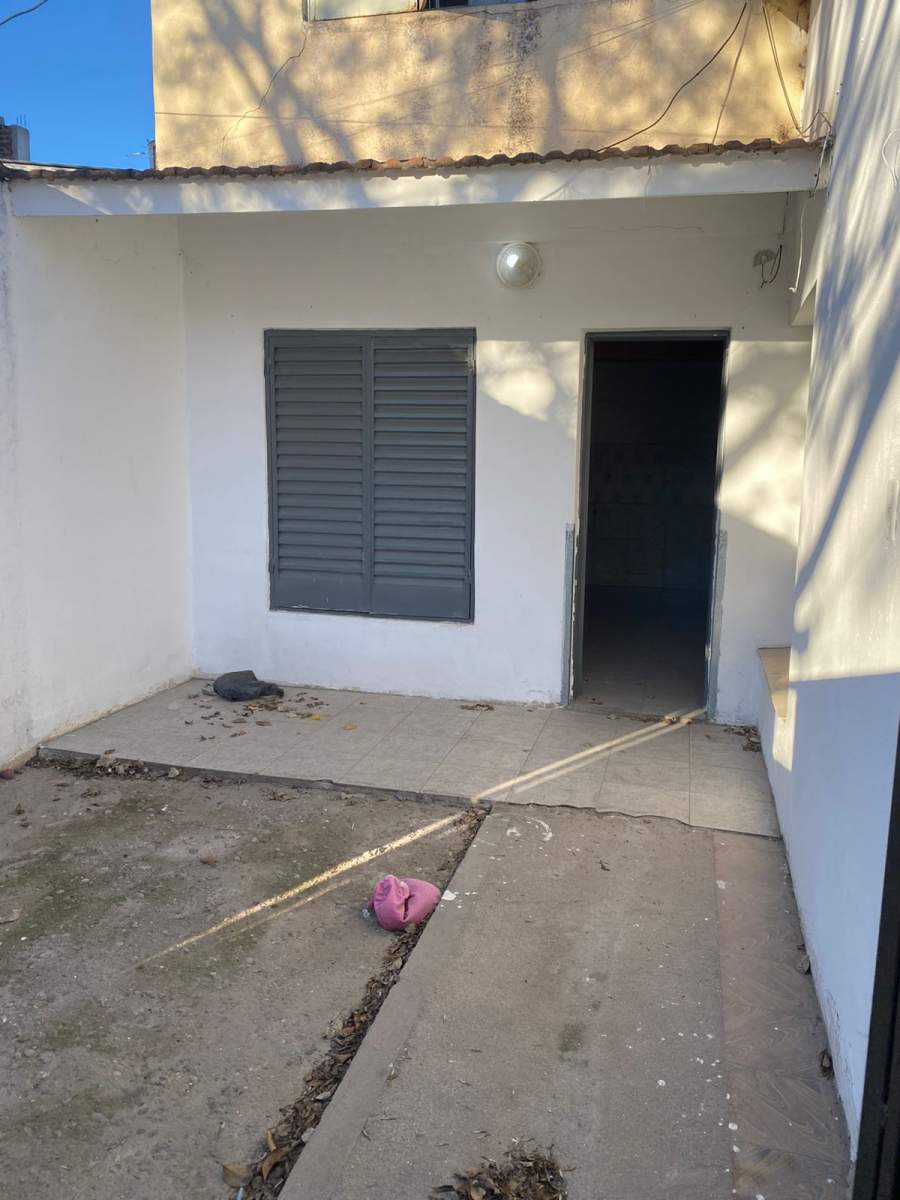 Oportunidad Inversor- Casa  2 Departamentos - B Residencial Santa Rosa