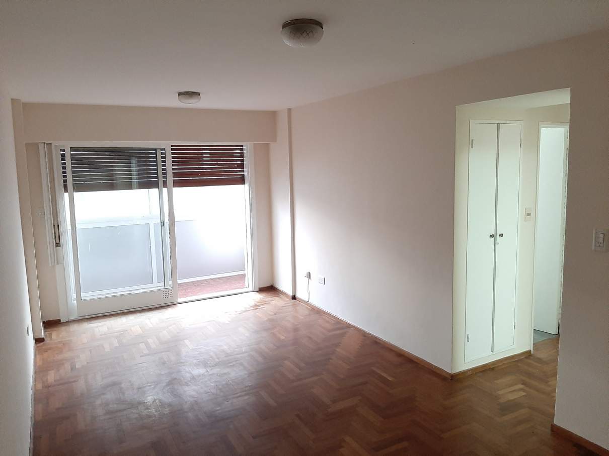 2 DORMITORIOS FRENTE CON BALCÓN - EXCELENTE UBICACIÓN A PASOS DE PATIO OLMOS