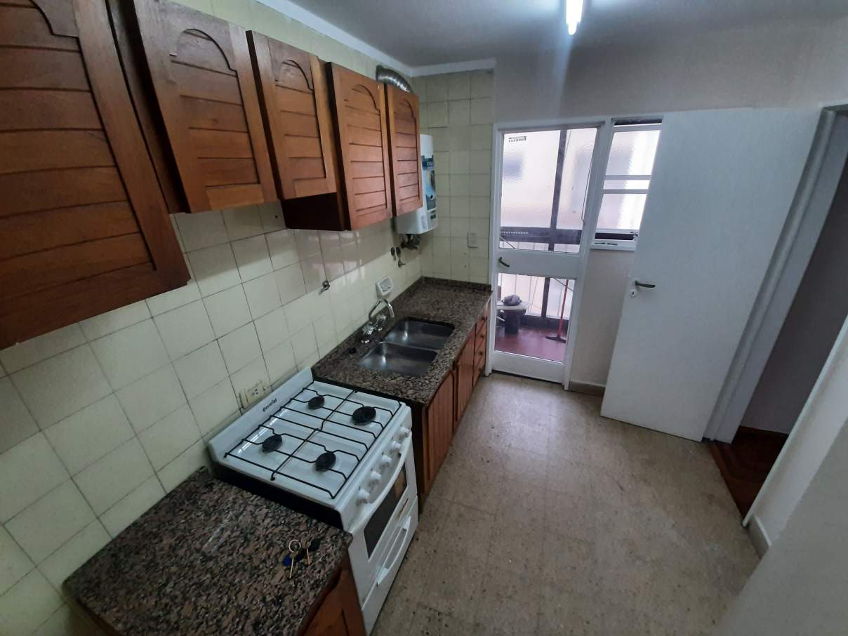 2 DORMITORIOS FRENTE CON BALCÓN - EXCELENTE UBICACIÓN A PASOS DE PATIO OLMOS