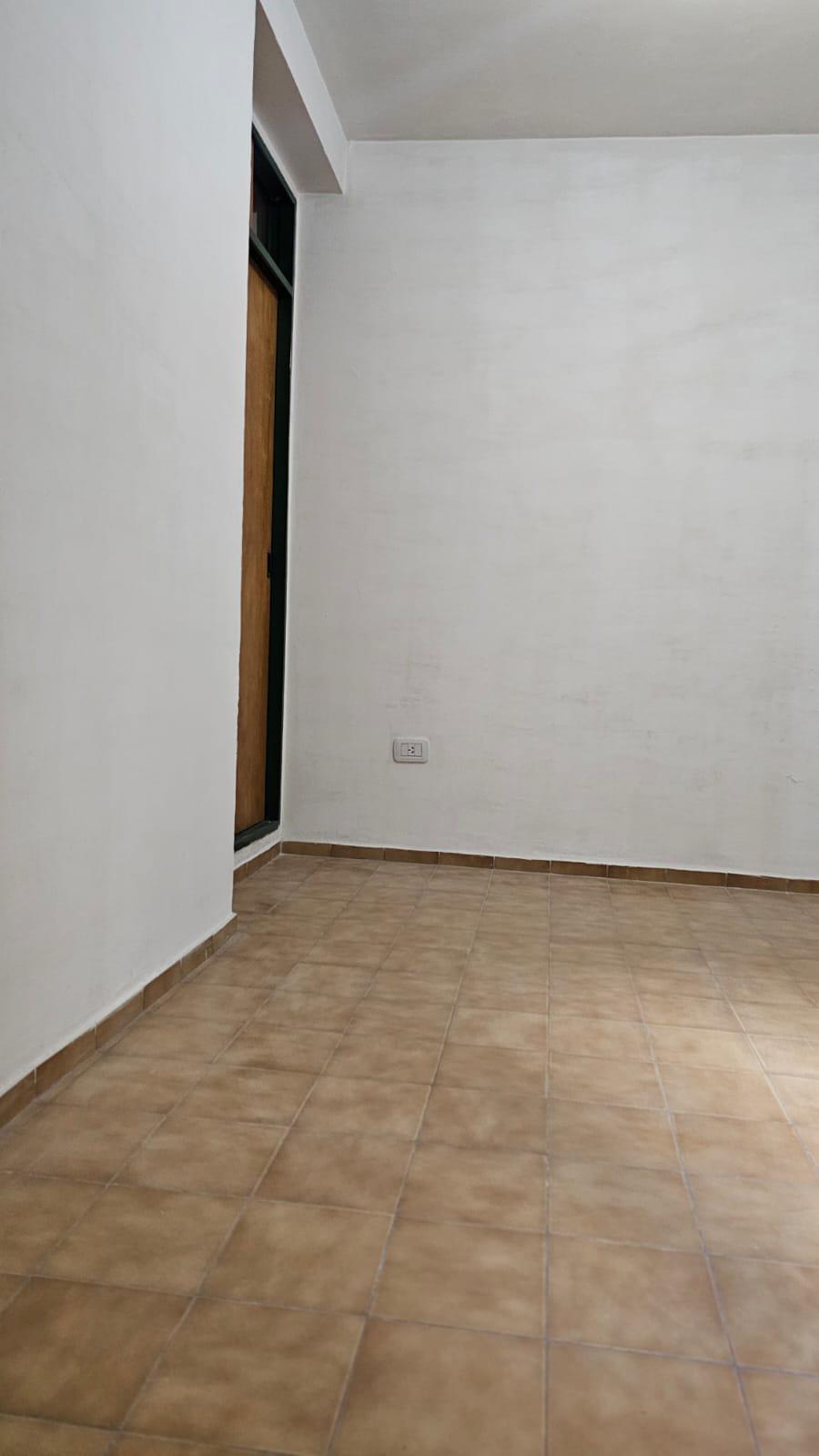 Depto 1 Dormitorio -Alberdi- Piso 2 por Escalera