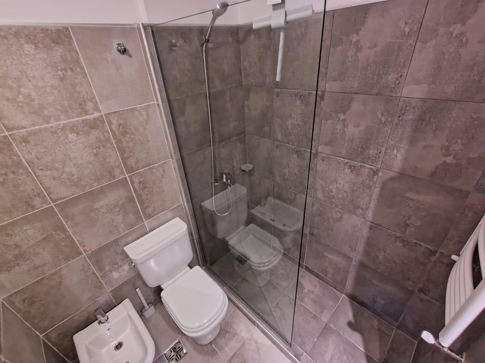 DEPARTEMNTO 2 DORMITORIOS CON COCHERA EN NUEVA CORDOBA VISTA AL FRENTE ACEPTAN MENOR