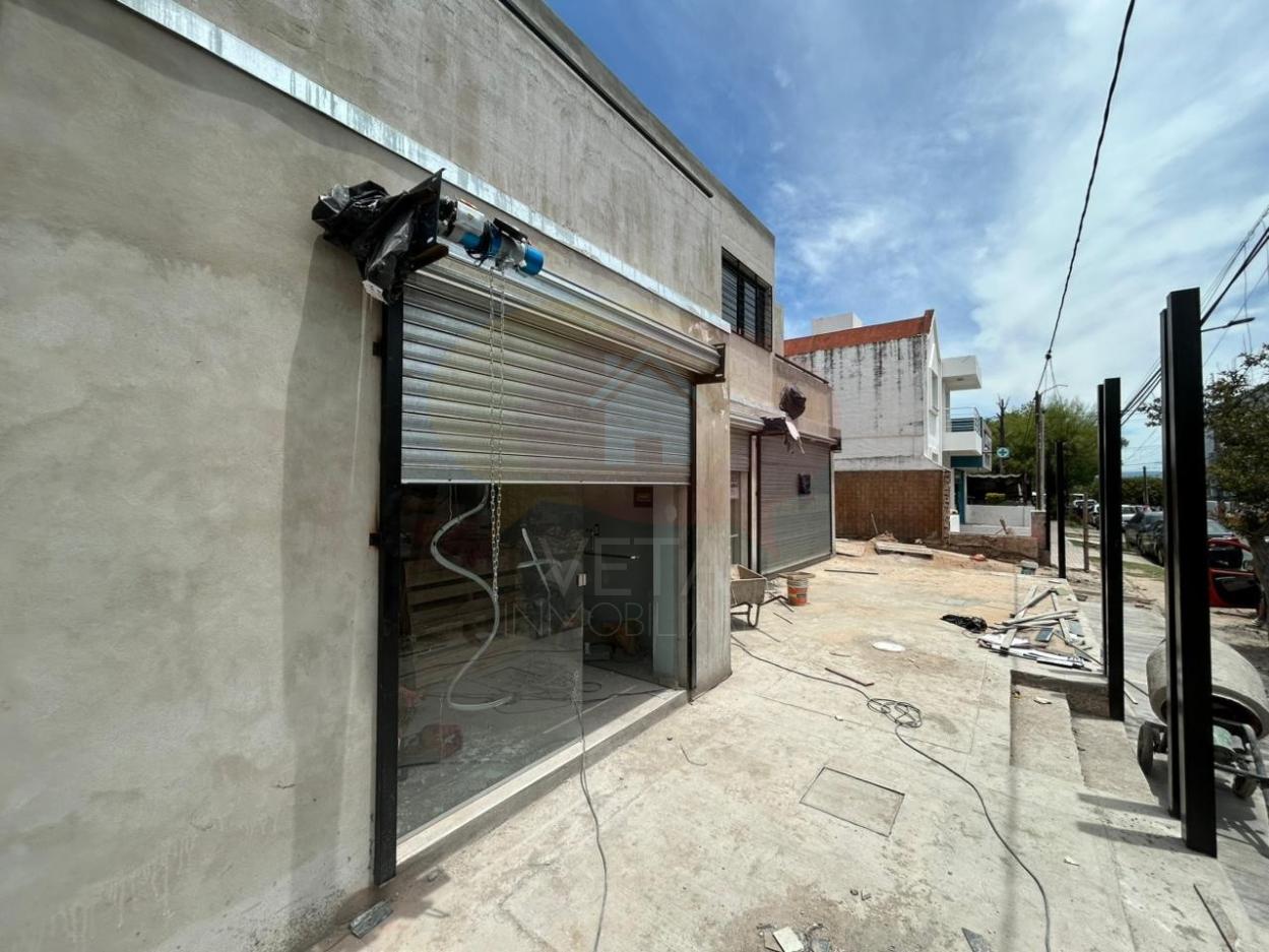 LOCALES COMERCIALES FRENTE A CLINICA VELEZ SARSFIELD EN ALQUILER A ESTRENAR B Parque Vélez Sarsfield