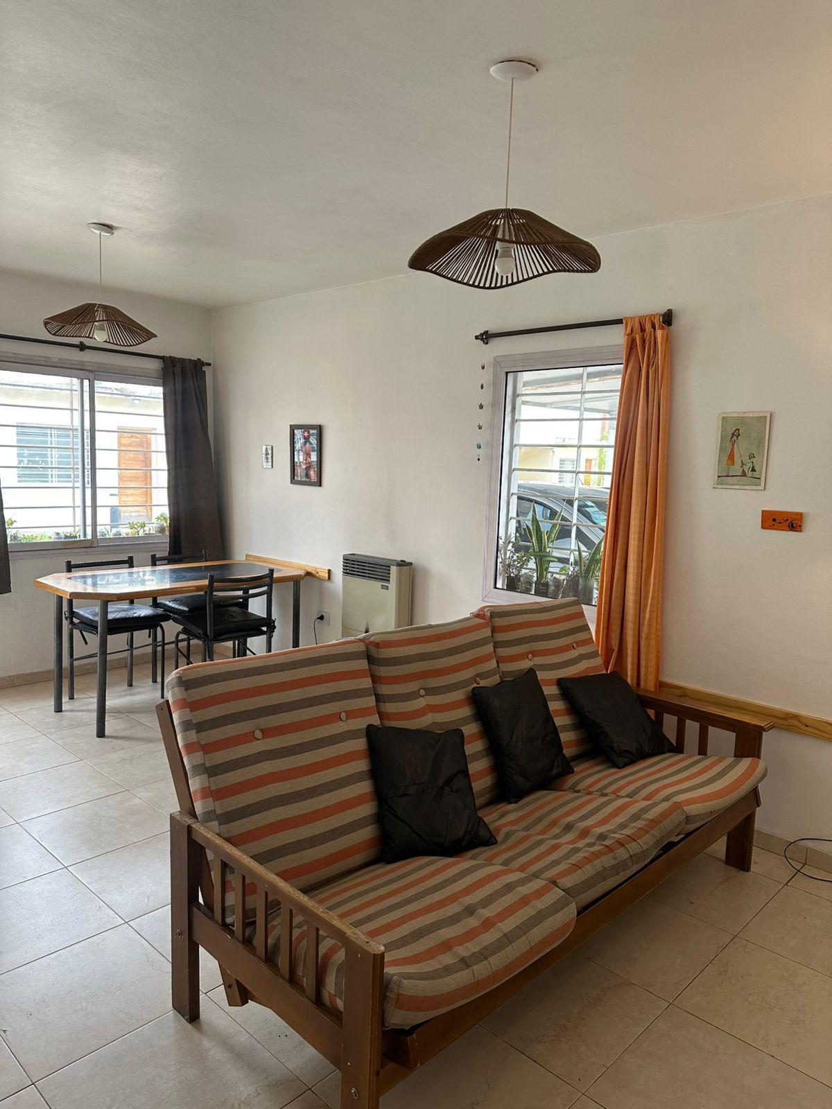 VENDO DUPLEX 2 DORMITORIOS B CIUDADELA  -  APTO CREDITO