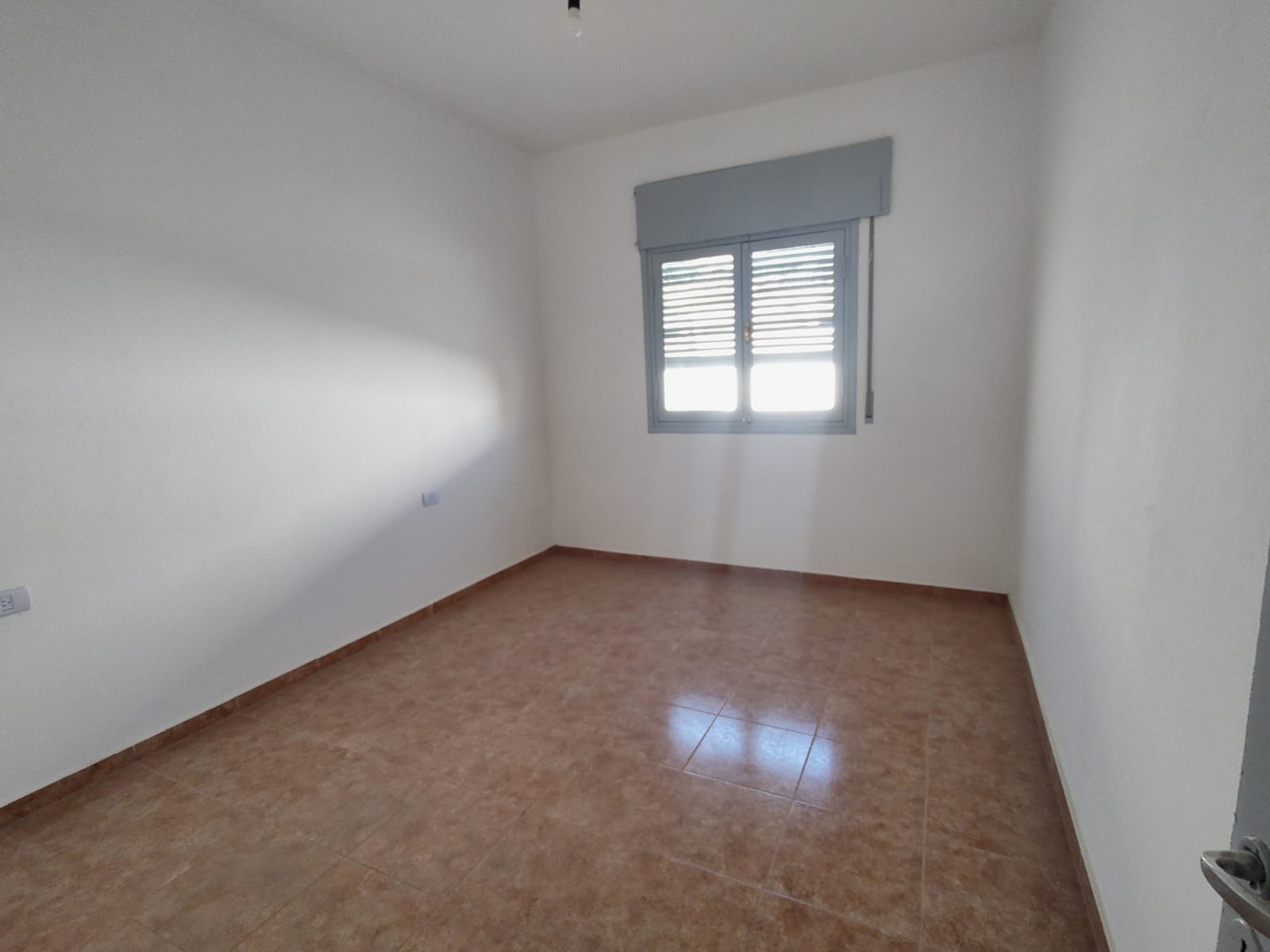 PANAMERICANO - TUCUMAN 3825 - CASA EN ALQUILER
