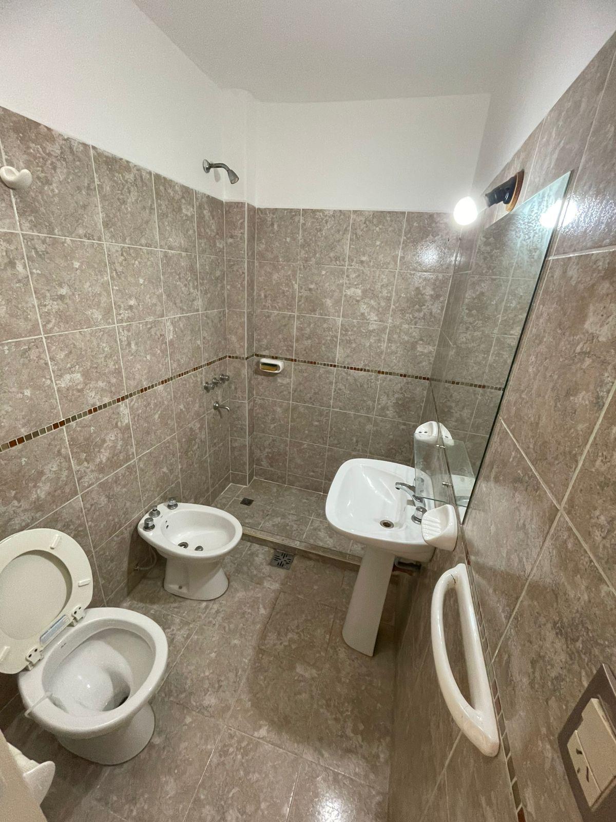 ALQUILER DEPARTAMENTO - 3 DORMITORIOS (B Talleres Oeste)