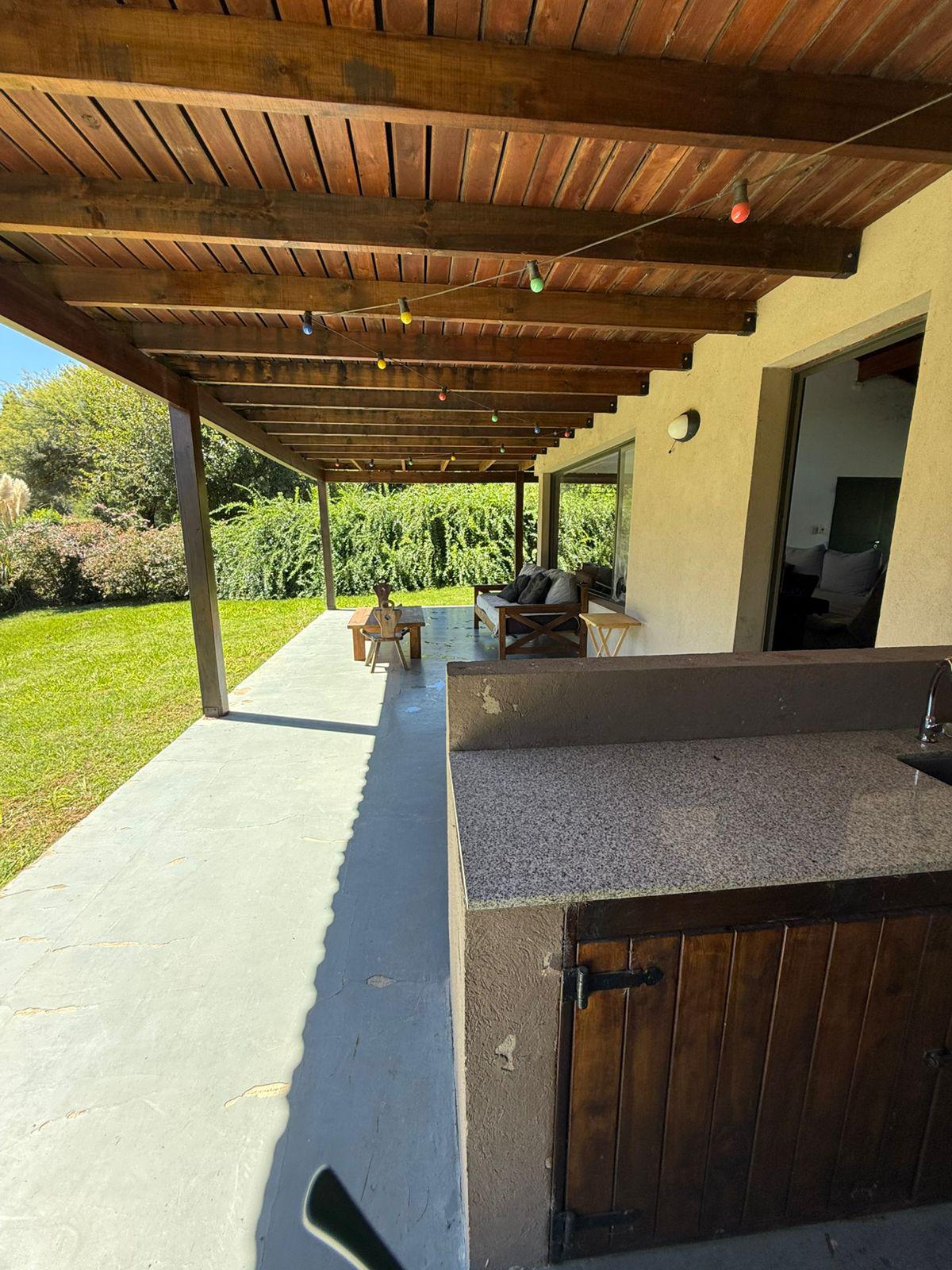 HERMOSA Casa en Los Molles VGB