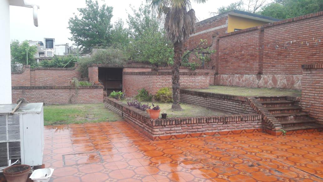 Casa 4 Dormitorios -Unquillo-