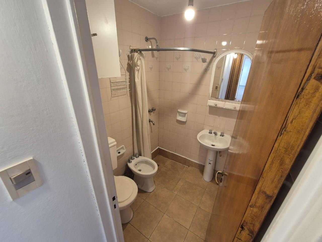 Departamento en ALQUILER - Justo Jose de Urquiza 236 7c, Alberdi, Cordoba - 2 dormitorios!