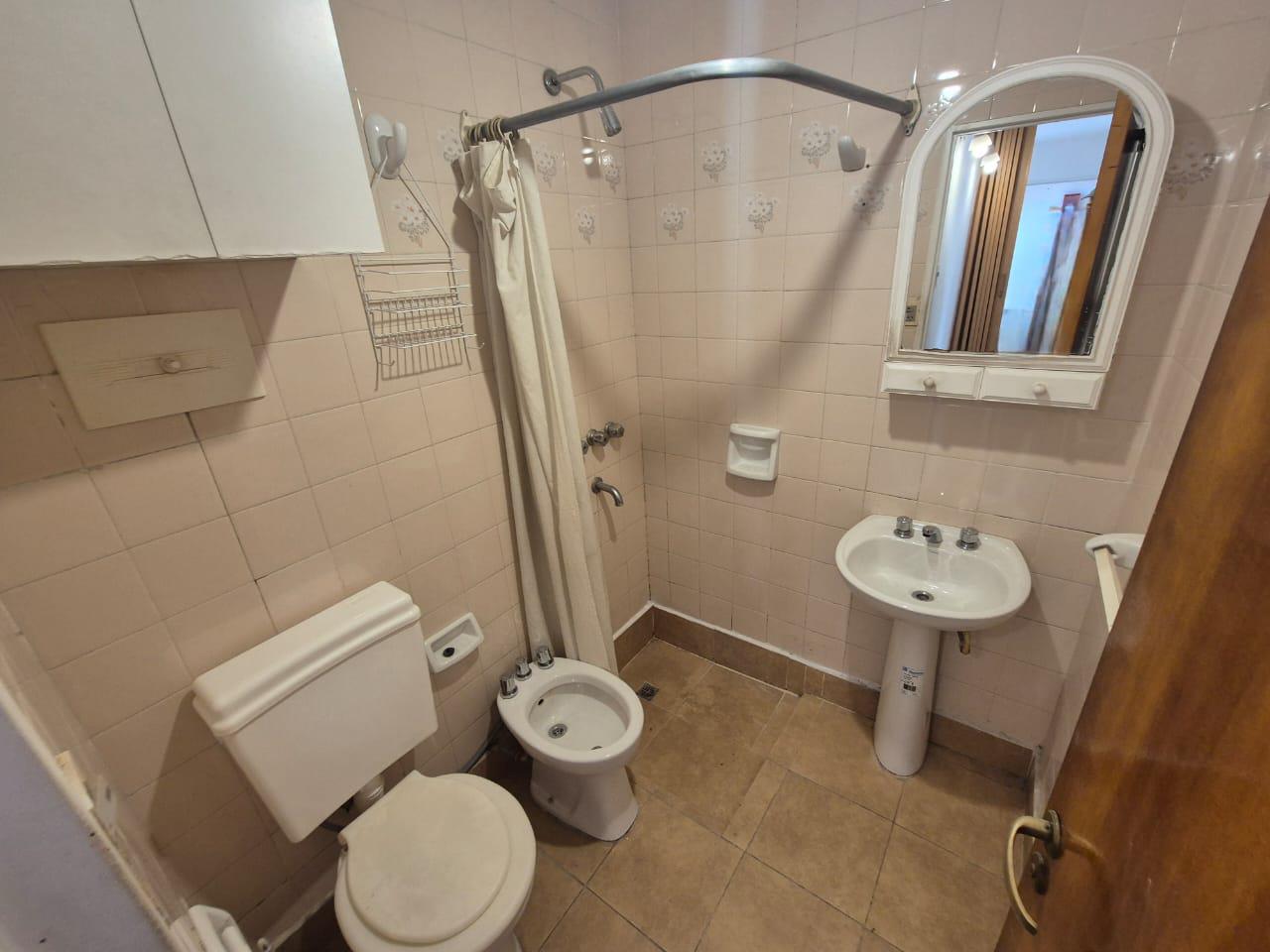 Departamento en ALQUILER - Justo Jose de Urquiza 236 7c, Alberdi, Cordoba - 2 dormitorios!