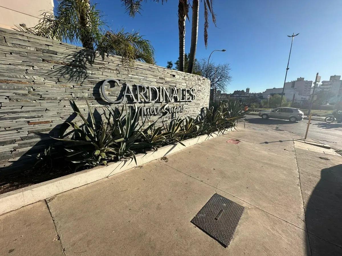 CARDINALES - DEPTO 2 DORM C COCHERA