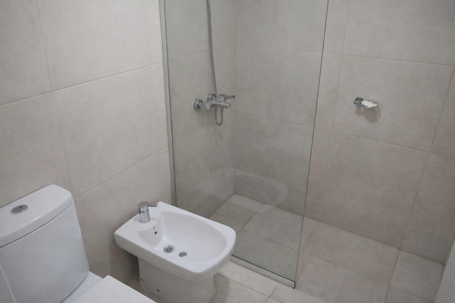 CARDINALES - DEPTO 2 DORM C COCHERA