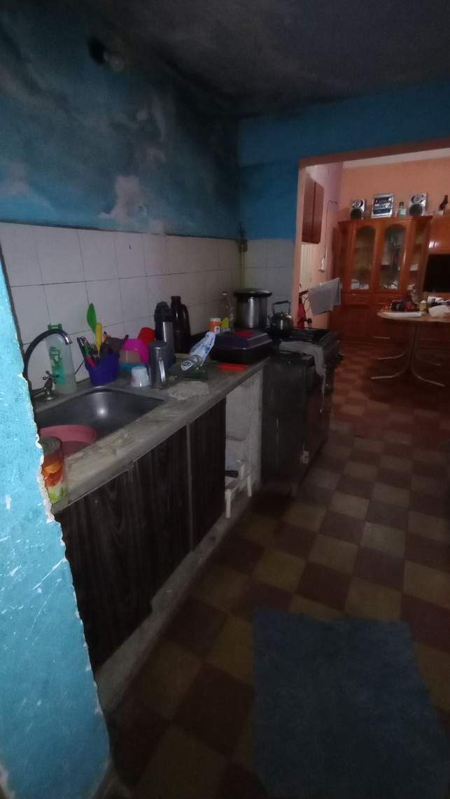 VENDO CASA CON GARAGE DOBLE EN BARRIO ALBERDI