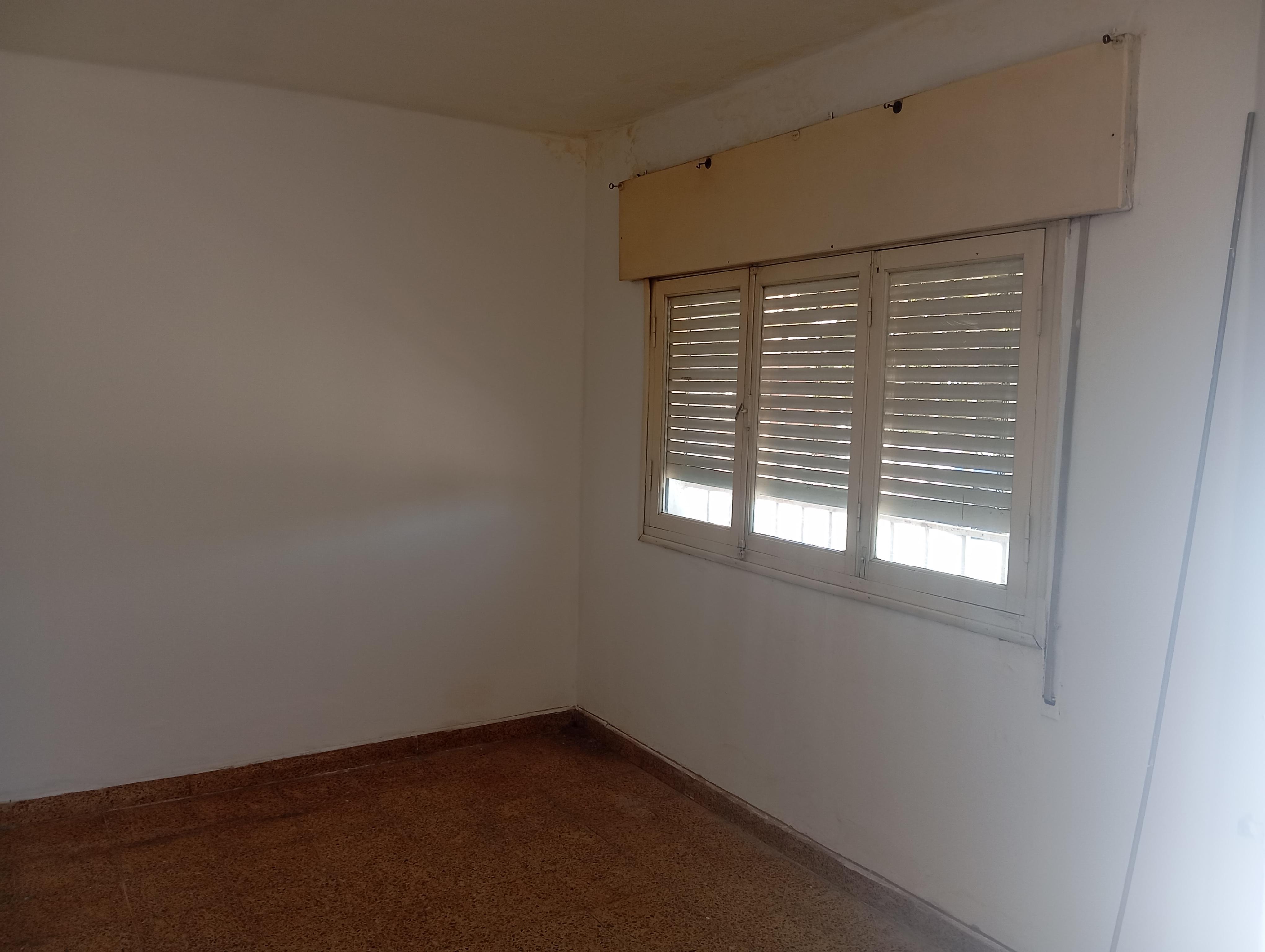 Alq. Casa p uso comercial c2 dorm. B Alberdi.