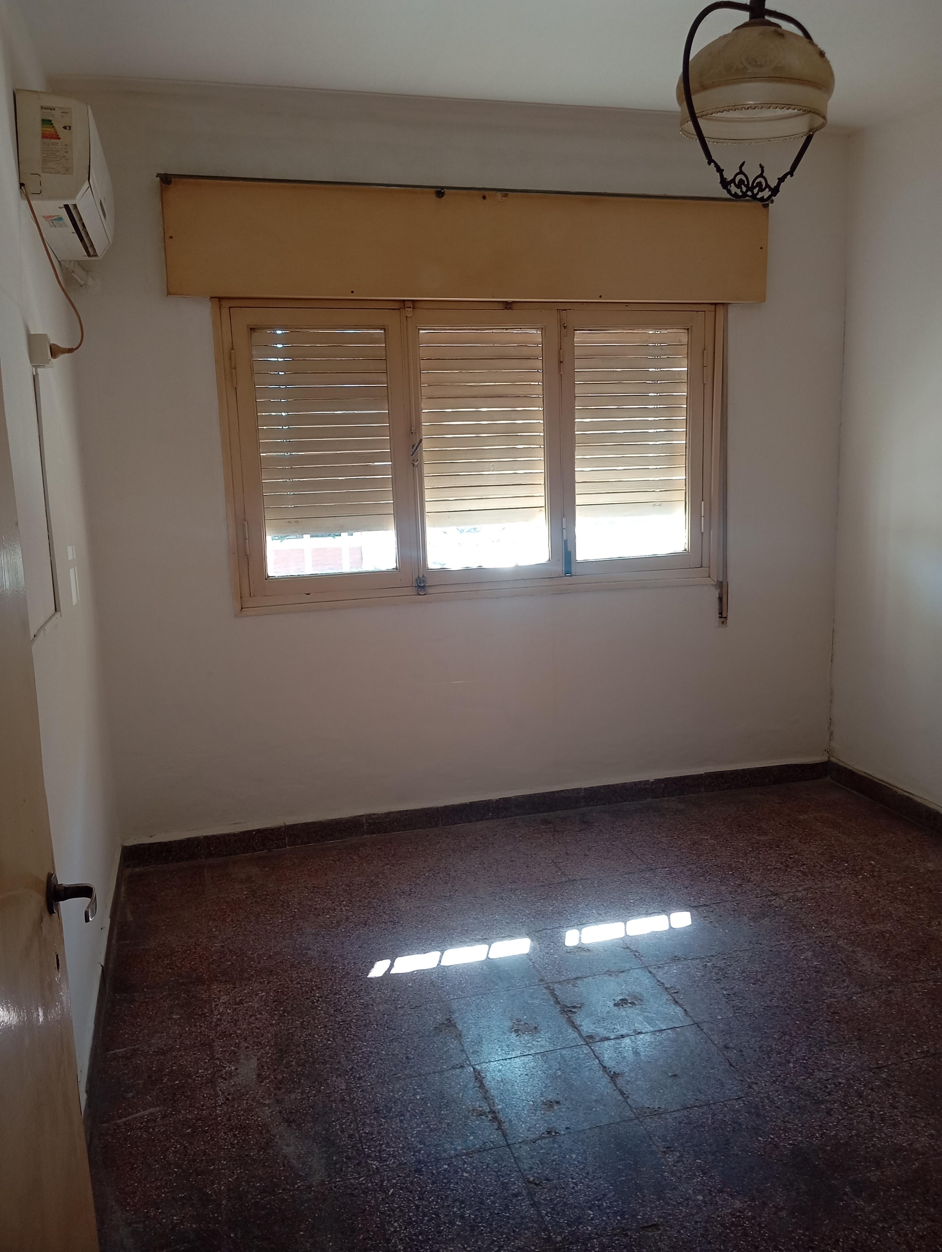 Alq. Casa p uso comercial c2 dorm. B Alberdi.