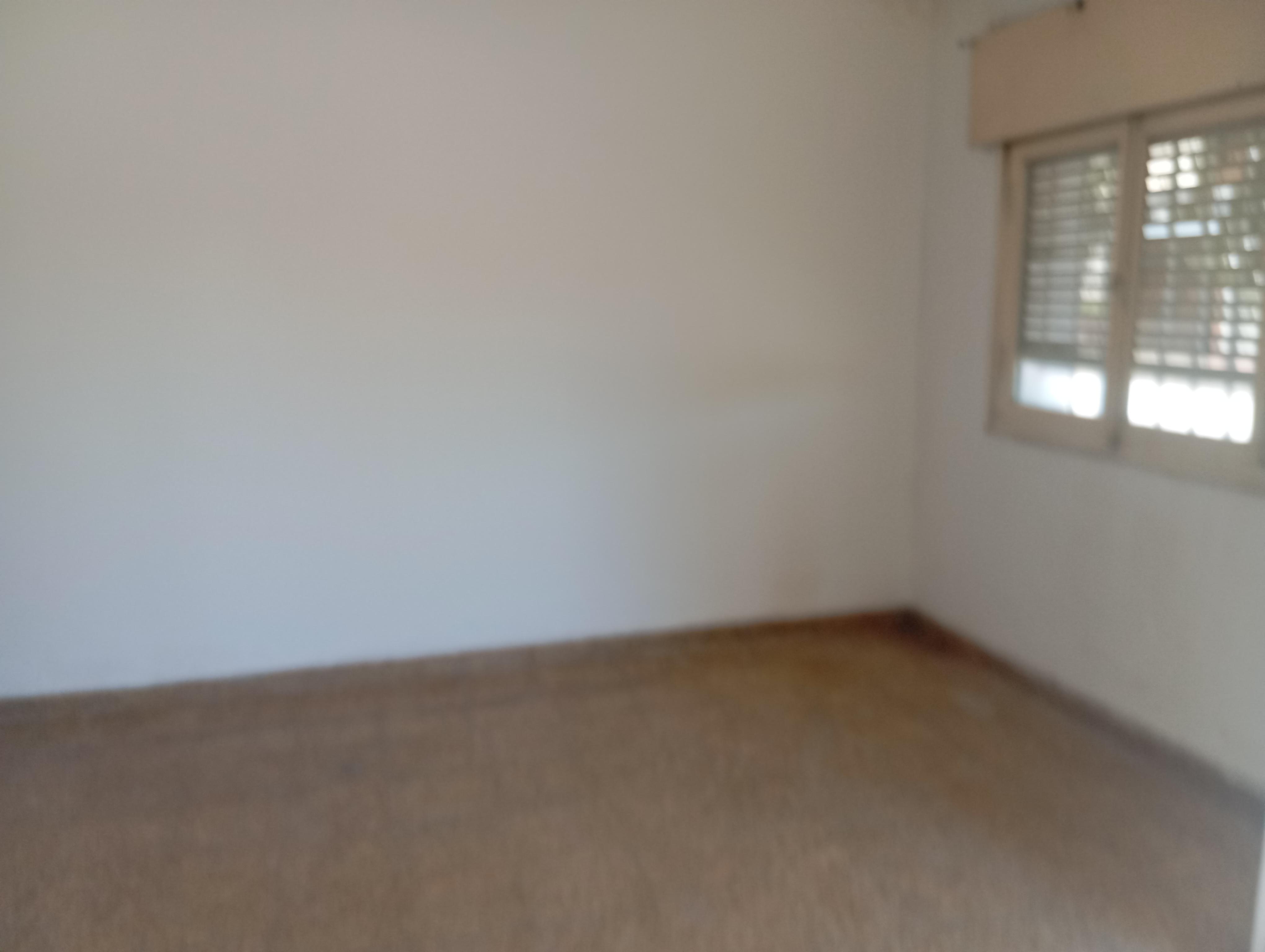 Alq. Casa p uso comercial c2 dorm. B Alberdi.