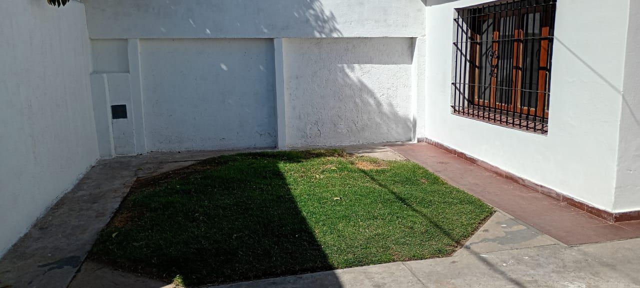 Alq. Casa c2 dorm.B Gral Urquiza.