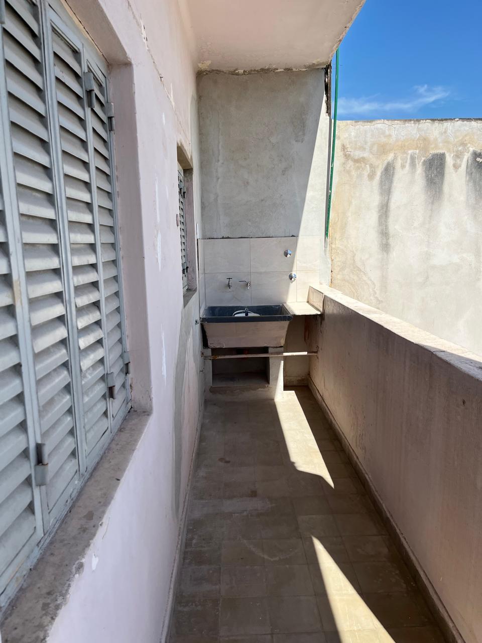 ALQUILO depto 3 dorm. Cterraza y asador. B Pueyrredon.